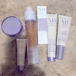 Meaningful Beauty / Cindy Crawford